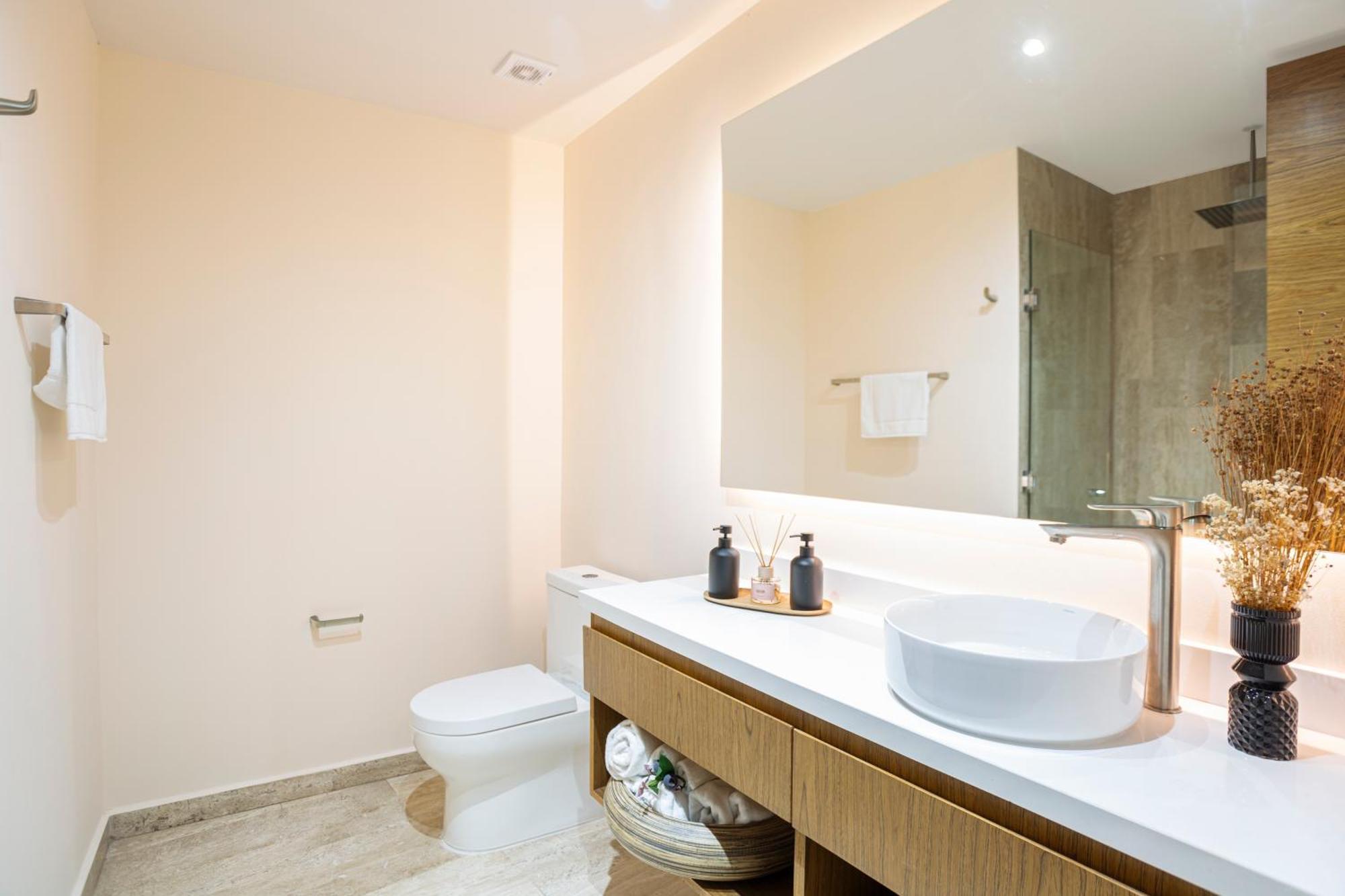Mistiq Temple Ii Luxury