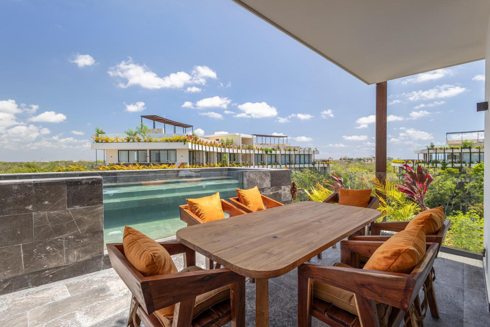 Mistiq Temple Ii Luxury *